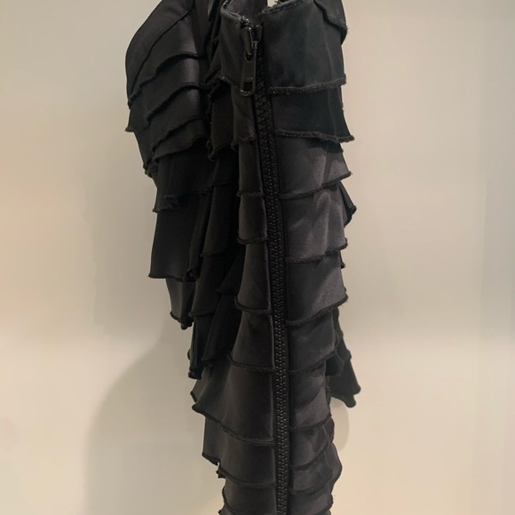 Vintage Rock and Republic one shoulder silk top. - Picture 4 of 9